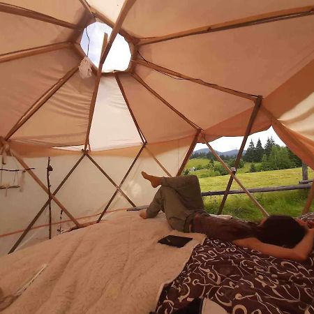 Eco Glamping - Carpathians. Retreat Hub Dzin Space Verkhovyna Εξωτερικό φωτογραφία