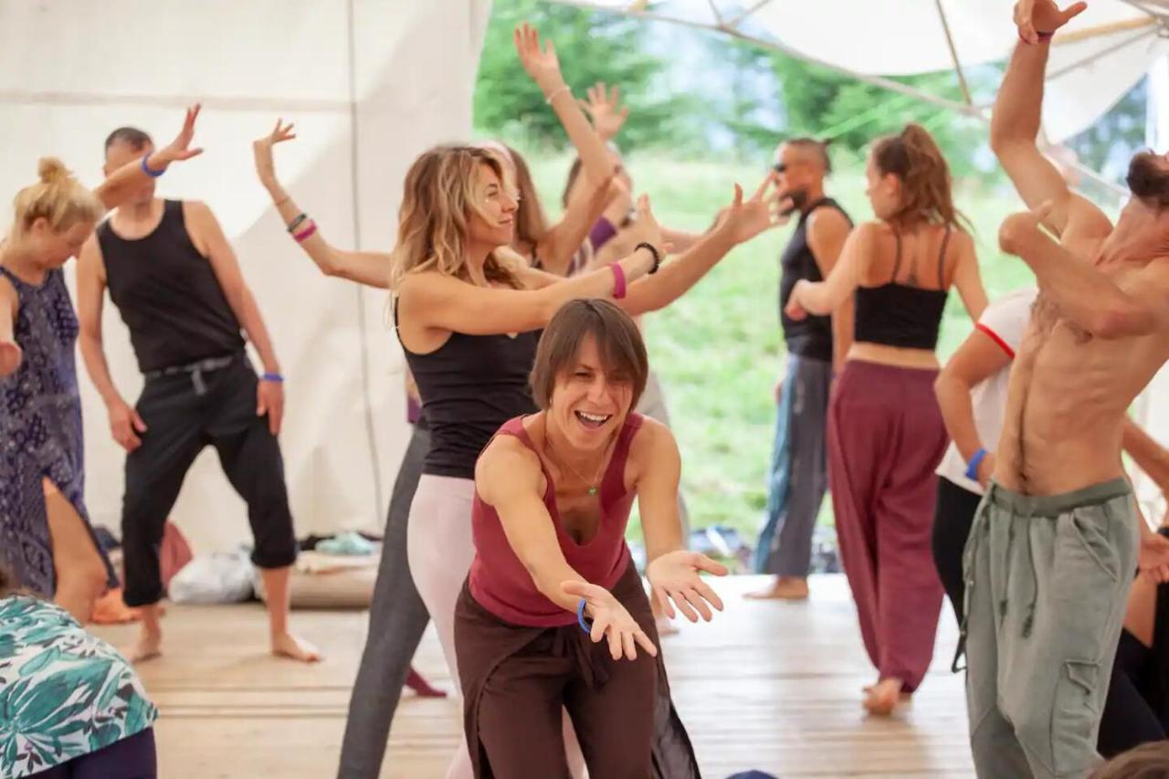 Eco Glamping - Carpathians. Retreat Hub Dzin Space Verkhovyna Εξωτερικό φωτογραφία